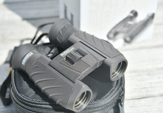 Steiner Safari UltraSharp 10X26 Fernglas